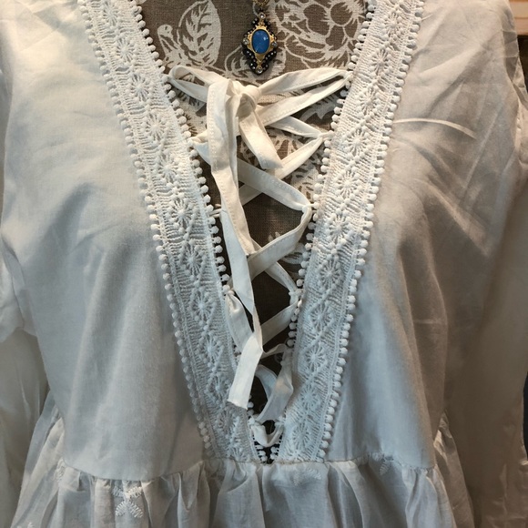 ‼️ONLY M LEFT Eyelet Bohemian Hobo Top‼️ - Picture 6 of 8